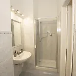 Ansidei - Acquedotto Apartman